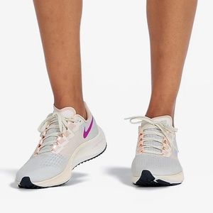 Nike Air Zoom Pegasus 37, size 10